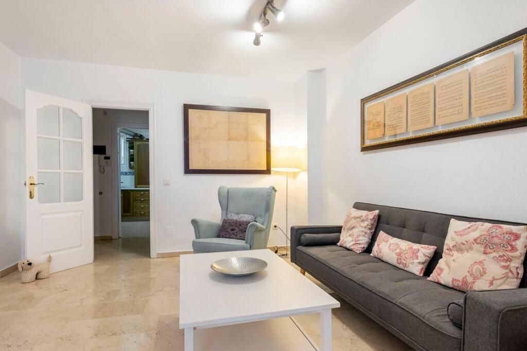 Centro Ferrandiz Parking Gratis Appartement Málaga Buitenkant foto