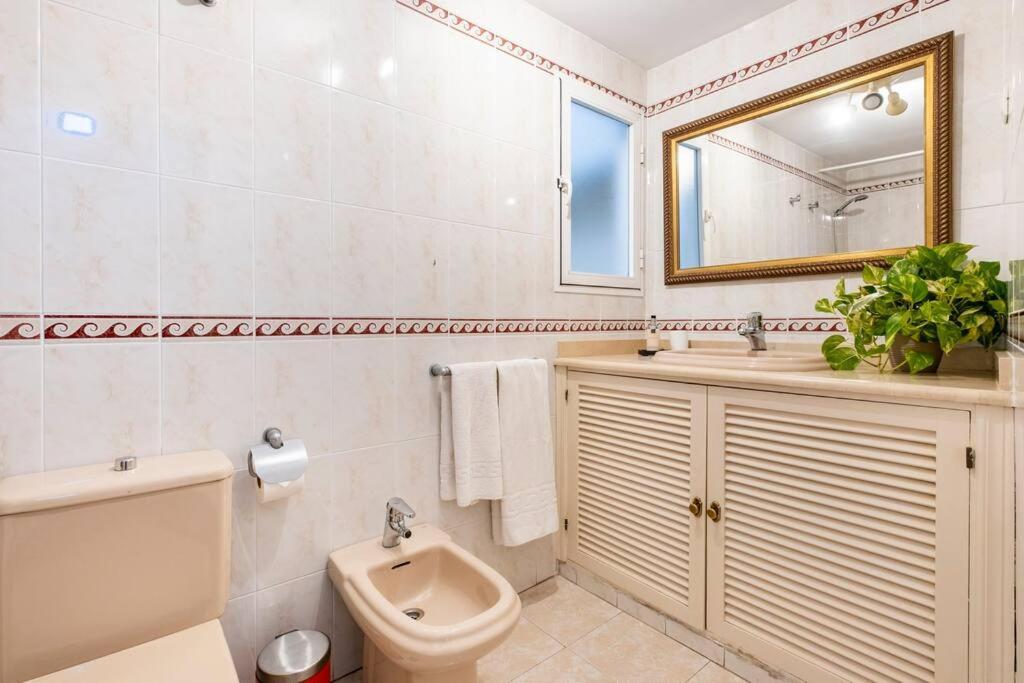 Centro Ferrandiz Parking Gratis Appartement Málaga Buitenkant foto