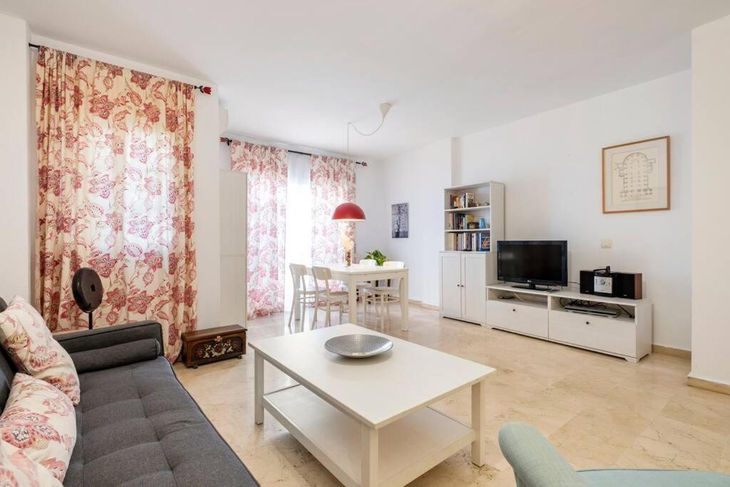 Centro Ferrandiz Parking Gratis Appartement Málaga Buitenkant foto
