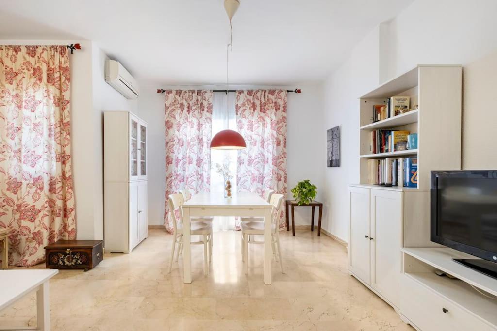 Centro Ferrandiz Parking Gratis Appartement Málaga Buitenkant foto